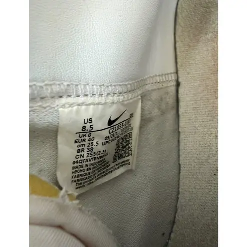 Nike  Blazer Mid 77 Vintage Mid Top White Sneakers CZ1055-100 Women's Size 8.5