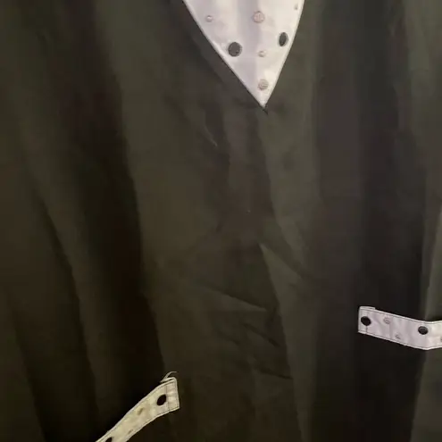 Reina Women’s Scrubs Top Smock M Medium Black & Gray Bust 40” Raised Dot Print