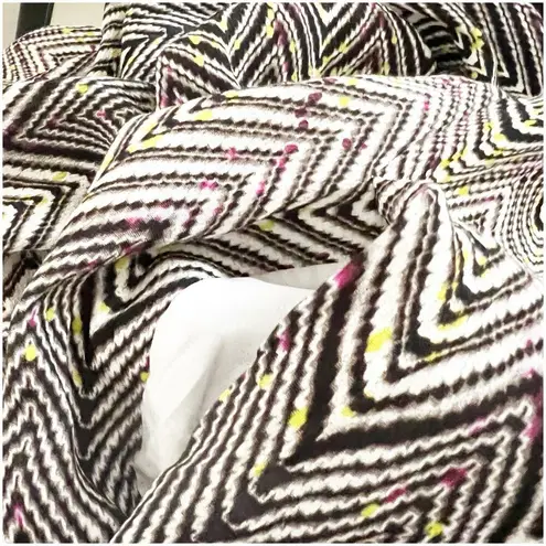 Karen Millen Jumpsuit Size 6 Chevron Print Multicolor Ruffled Sleeveless Viscose