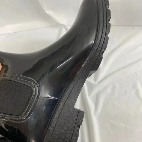 Capelli New York women's black glossy rubber ankle rain boots stretch slip on 11