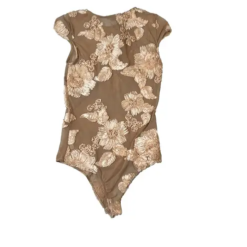 Akira  Chicago Black Label Floral Applique Sheer Short Sleeve Bodysuit Sz Sm Nude