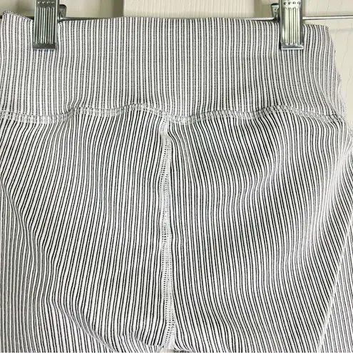 Good American  seamless core power black and white stripe leggings! thumbnail 6