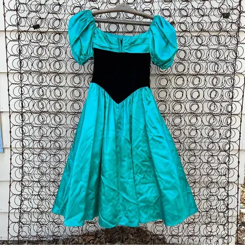 Vintage 80s 90s Roberta teal sateen black velvet v waist prom dress NWT Size XS