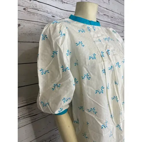 Handmade American Vintage top , white with blue flowers size small