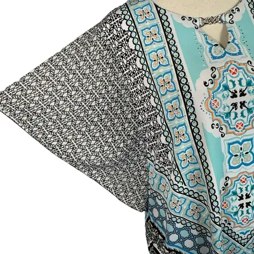 JM Collection Large Top Floral Stretch Keyhole Neck Flutter Sleeves Rhinestones