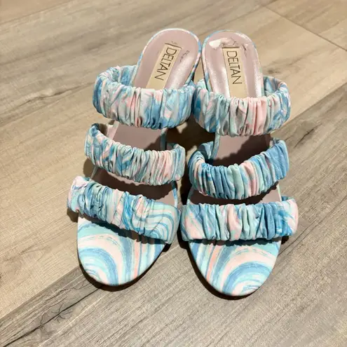 Deltan Colette Printed Three Band Mint Dress Sandals tie dye blue Size 6