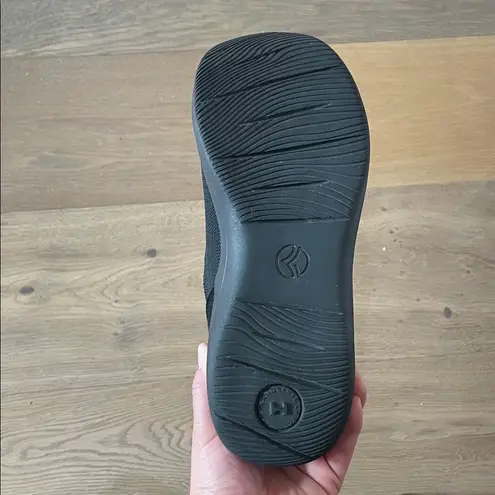 Kizik Unisex Blackout Madrid Eco Knit Sneakers Women’s 9 Wide Men’s 7.5 Wide Black