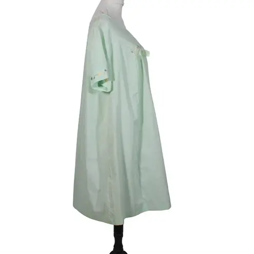 Vintage 1960s–70s Sears Pastel Green House Dress Floral Embroidery & Bow Detail Size XL