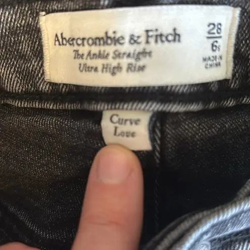 Abercrombie & Fitch Abercrombie &‎ Fitch The Ankle Straight Ultra High Rise Black Split Hem 28 Short