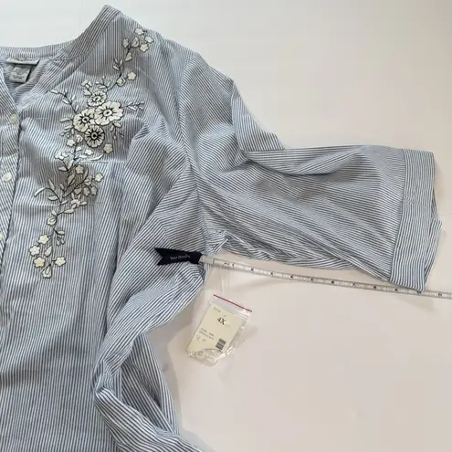 Catherines NWT Blue Stripe Floral Embroidered Button Up V Neck Top Size 4X - Image 8