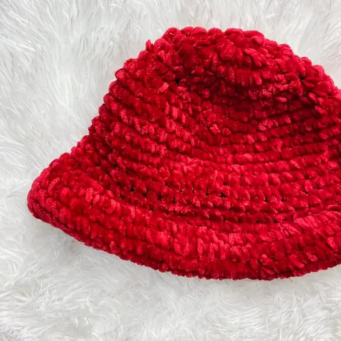 Vintage Y2K Red Fuzzy Soft Crochet Bohemian Winter Hat