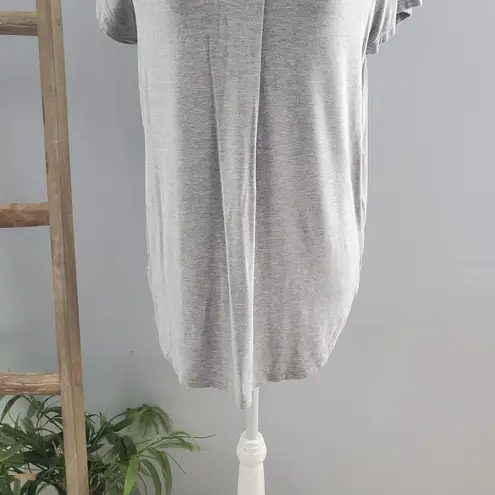 Old Navy  Gray Short Sleeve Pleated Front Tee Size S - Image 4