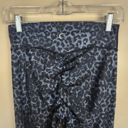 Zyia Active Womens Leggins Scrunchy Light N Luxe Leopard Print 7/8 Size 6