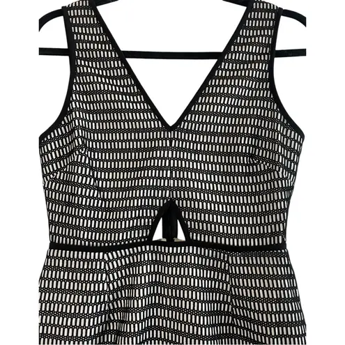 Elliatt NWOT Morocco Black & White Mini Dress Keyhole A-line Silhouette Small