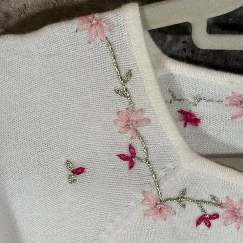 Stitches In Time Sweater Medium Floral Knit Cardigan Grannycore Cottagecore Pink