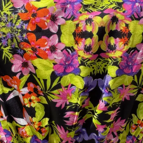 Dex bright floral mini dress with collar cutouts / L / Excellent condition Size L