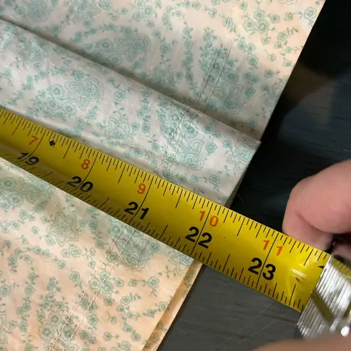 Worth Cream/Real Floral Bubble Knee