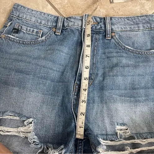 KanCan Jean Shorts Womens M Blue Relaxed Distressed Denim Medium Wash‎