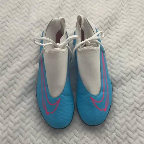 Nike Soccer Cleats thumbnail 2