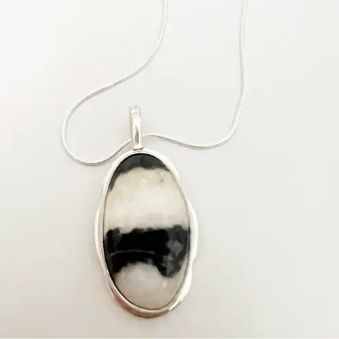 925 Sterling Silver White buffalo Turquoise Necklace Womens Gemstone Jewelry Black