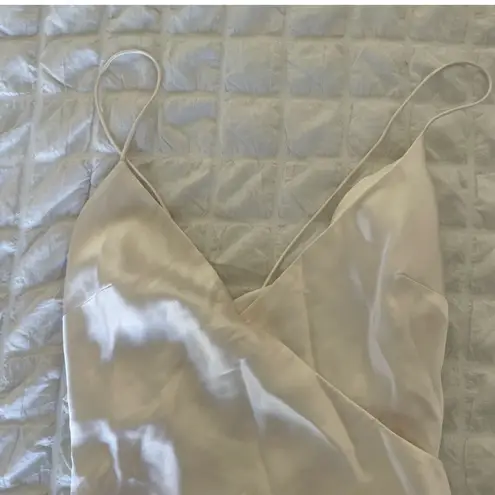 Retrofête Retrofete Ser.o.ya Lea Silk Faux Wrap Mini Dress In Pearl 