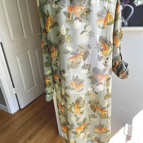 Live 4 Truth Green Tropical Print Top Medium Blouse Lightweight Floral Safari