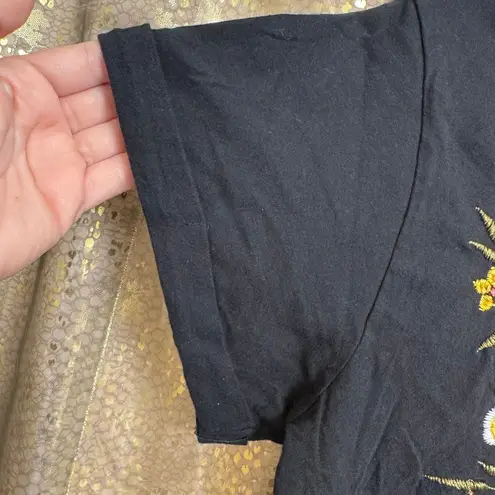 Vibe N' Black Orange Yellow Green Boho Embroidered Flower Crop T Shirt Large