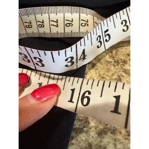 Women's Shape FX by Newport News Black Long Sleeve V