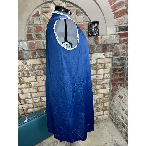Vanity Fair nightgown satin knee lenght blue white lace collar