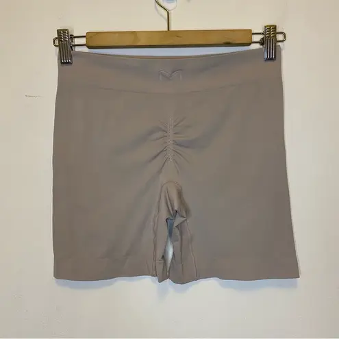 Maidenform M Smoothing Seamless Shorty Shapewear #DMS106 Evening Blush Sz Large