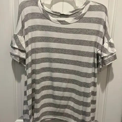 JODIFL Gray white stripe Short Ruffle Sleeve Tee Sz L VGUc