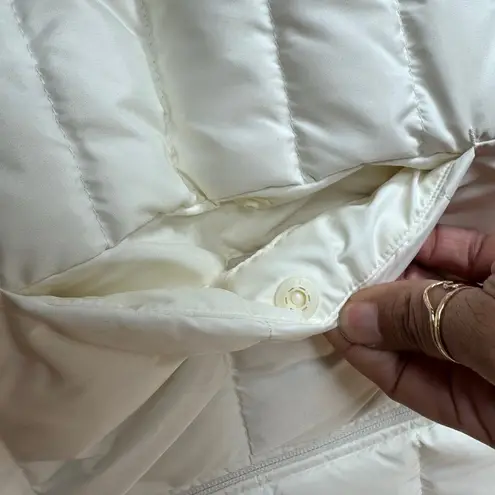 Lands' End  Ivory Down Puffer Vest Size Large