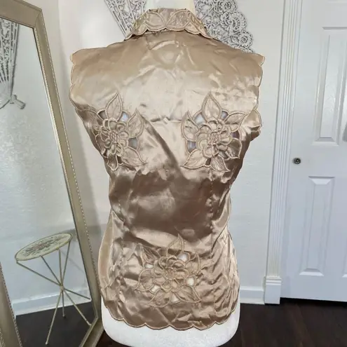 Early 2000ās Structured Ethereal Satin 3D Flower Floral Button Down Vest Top S Gold