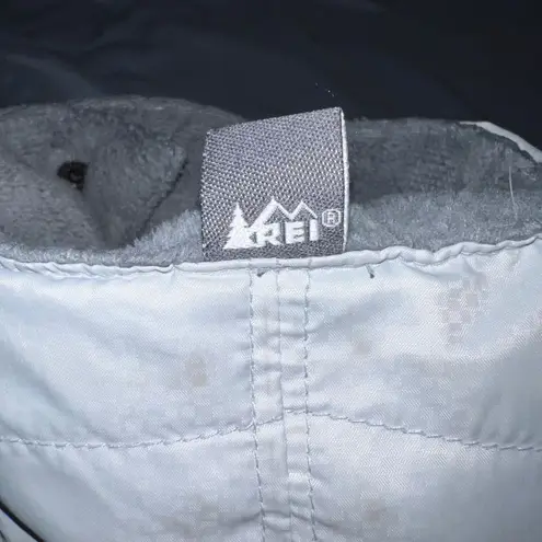 REI Womens Slipper Shoes Down Fill Outdoor Camping Hiking Adventure Gray Large