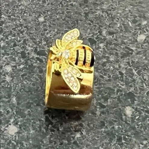 Fashion Korean luxury bee ring size 8 Gold