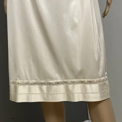 Vintage Lorraine Half Slip Skirt Size Tall Medium Ivory Trim A Length USA Made