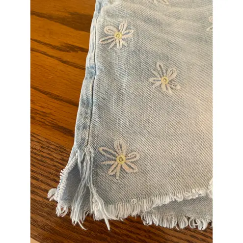American Eagle embroidered Daisy print shorts size 8  Blue