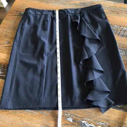 Adrienne Vittadini Women's Single Front Ruffle Gray Skirt Sz 12