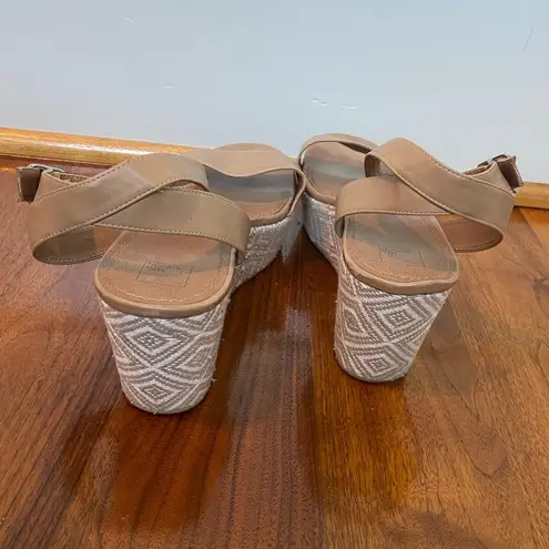 14th & Union Geometric Patterned Wedge Heels - Image 3