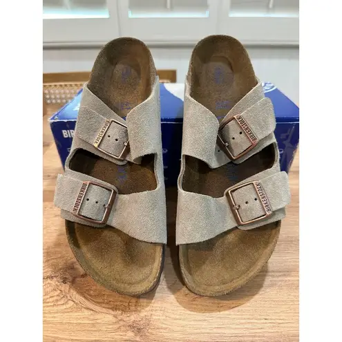 Birkenstock  Arizona Sandals Taupe Size 41 US L 10 M 8 Narrow EUC In Box Suede