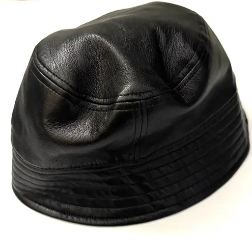 Aritzia  Babaton Bucket Hat