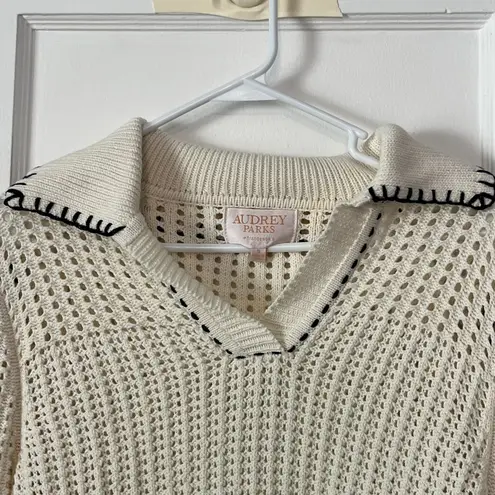 Audrey Parks + Francesca's collared open knit embroidered sweater size small Blue