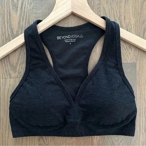Beyond Yoga Lift Your Spirits Bra in Darkest Night Charcoal Heather Grey Small