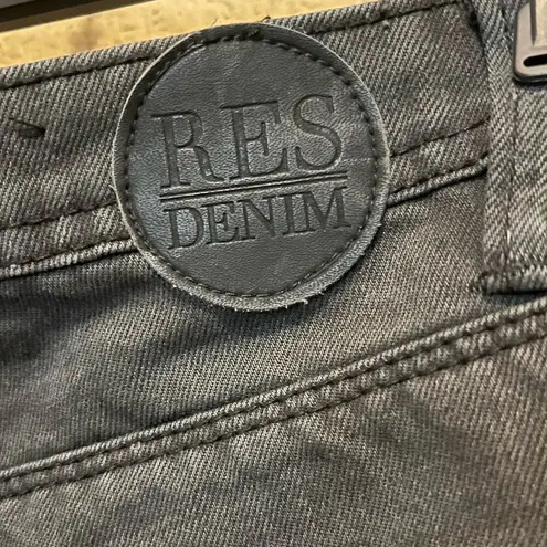 RES Destroyed Distressed No Doubt Black Denim Loose Fit Jean Shorts Size 26