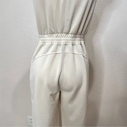 Cream Sleeveless Jumpsuit Romper Size Medium