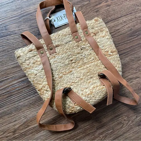 NWT XIX PALMS Shorebreak Picnic Cooler Bag Backpack Woven Straw Boho Bag Tan