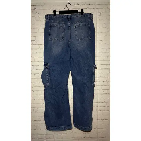 ON 34TH Cargo Jeans Women Size 16 33 Light Wash Wide Leg Denim Pants Blue