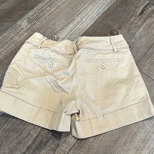 New York & Company Khaki Tan Cuffed Shorts Size 2