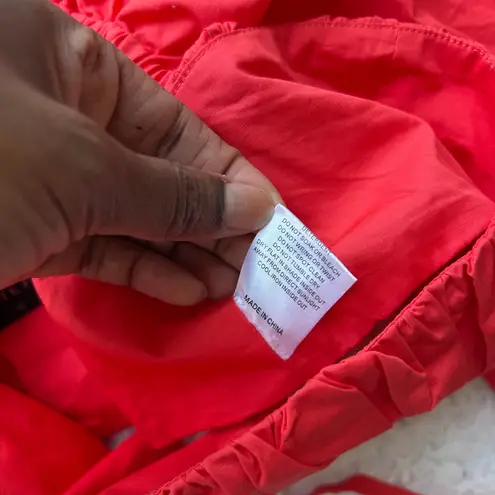 White Fox Red Opposite Sides Crop Top Size Small