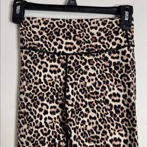 Zyia Active Athletic Leopard Print Brilliant Scrunch Back Leggings size 4
